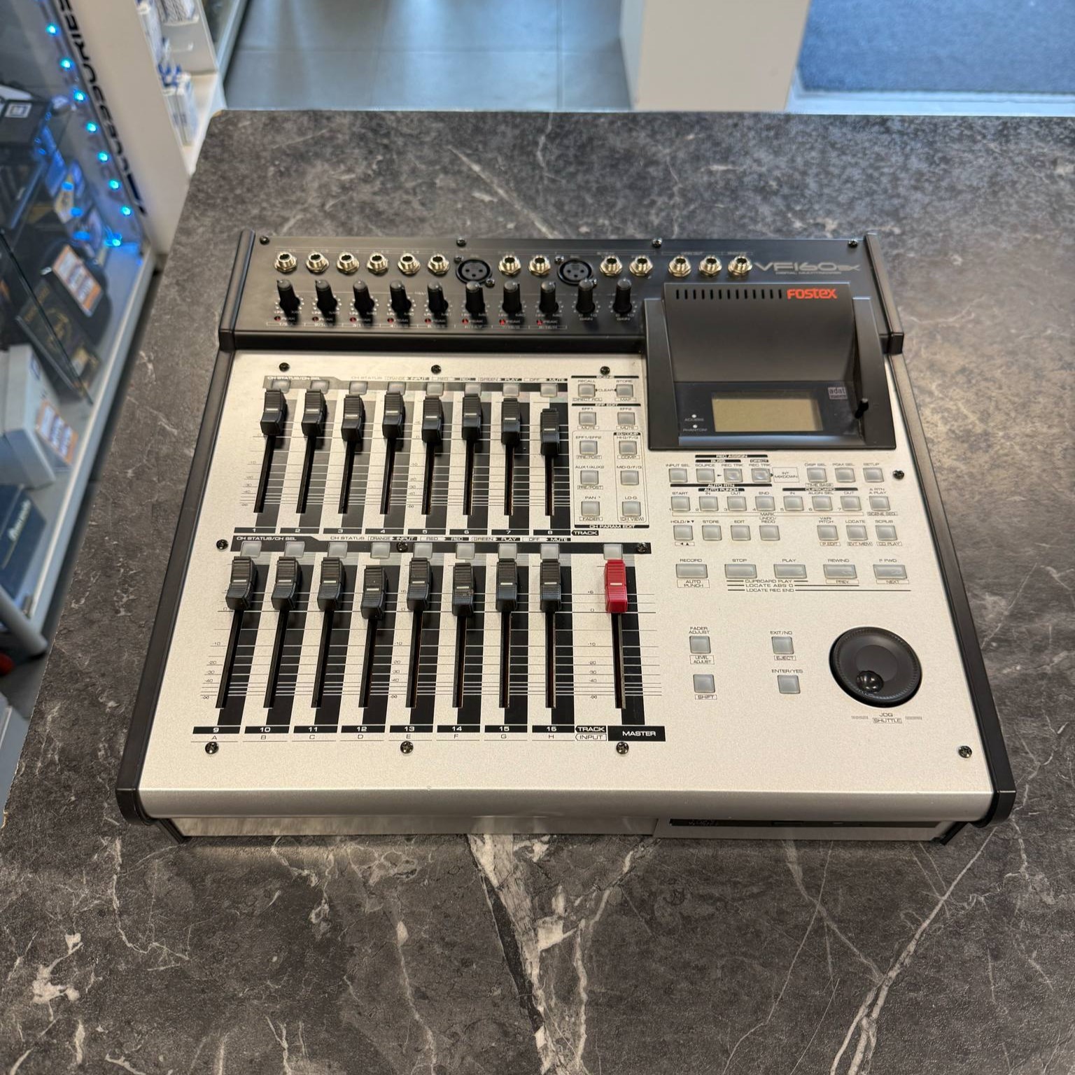 Pre-owned Fostex VF-160 16-Channel Digital Multitracker Recorder